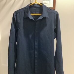Mens Lululemon navy dress shirt, size medium